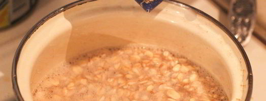 геркулесовая каша с бананом и вишней. Шаг 2