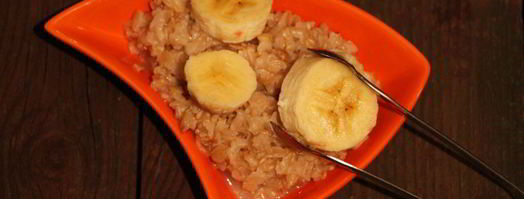 геркулесовая каша с бананом и вишней. Шаг 5