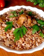 Гречневая каша с грибами и луком