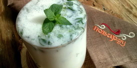Айран из кефира с зеленью