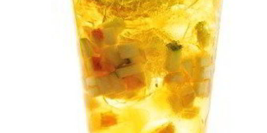 Апельсиновый пунш с джином и цитрусовым льдом