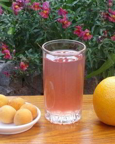 Фруктовый напиток с апельсинами