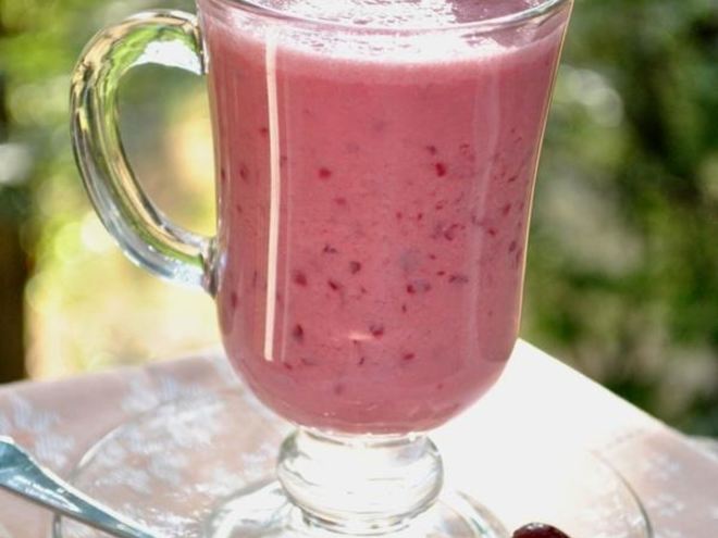 Рецепт йогуртового вишневого коктейля