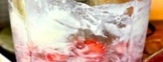 клубничный коктейль в шоколаде. Шаг 2