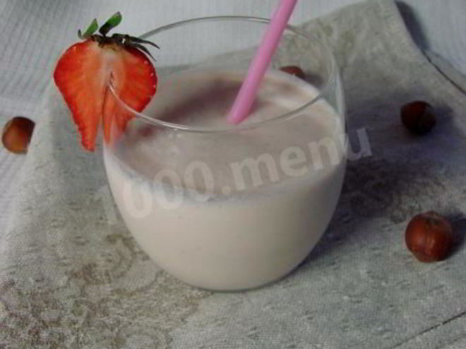 Рецепт коктейля бананово-клубничный