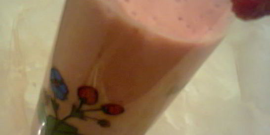 Коктейль клубнично-апельсиновый