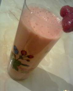 Коктейль клубнично-апельсиновый