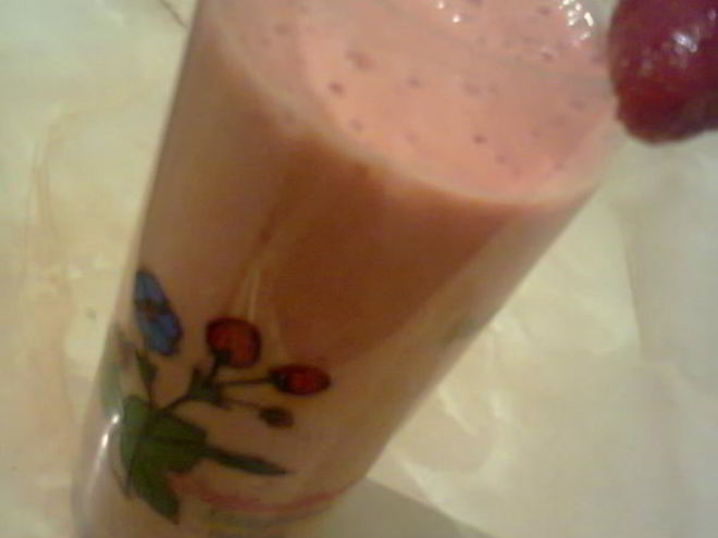 Рецепт коктейля клубнично-апельсиновый