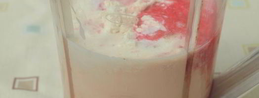 коктейль на ряженке с творогом и малиной. Шаг 4