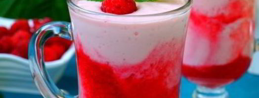 коктейль на ряженке с творогом и малиной. Шаг 6