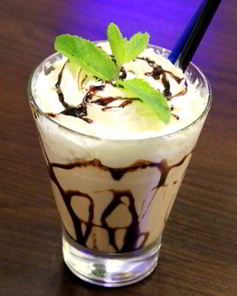 Коктейль Сникерс