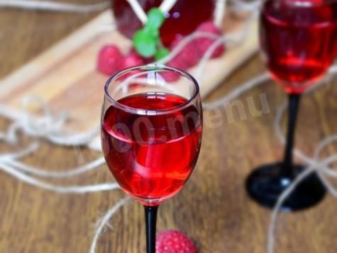 Рецепт малинового ликера