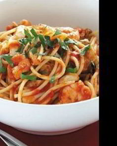 Макароны с морским коктейлем