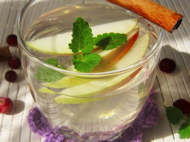 Рецепт напитка с яблоком и корицей