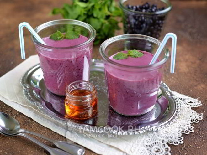 Рецепт протеинового коктейля с черникой и творогом