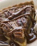 Тарт с кленовым сиропом и орехами пекан