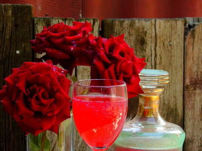 Рецепт вина из лепестков роз
