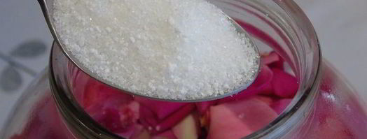 вино из лепестков роз. Шаг 3