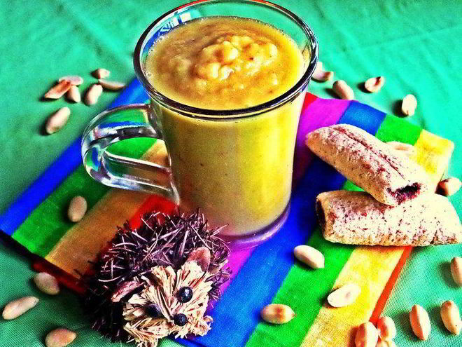 Рецепт яблочного густого коктейля с авокадо и персиком