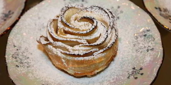 Яблочные розы в абрикосовом сиропе