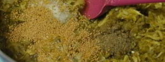 острый салат из огурцов на зиму. Шаг 3