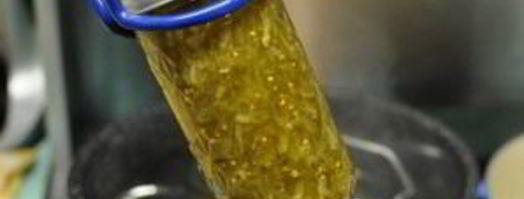 острый салат из огурцов на зиму. Шаг 6