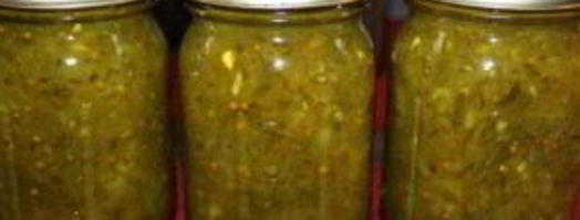 острый салат из огурцов на зиму. Шаг 7