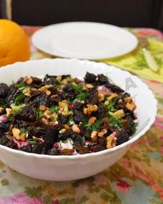 Салат Гренадер из свеклы с черносливом и говядины