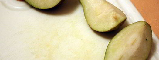 салат из авокадо и груш. Шаг 2