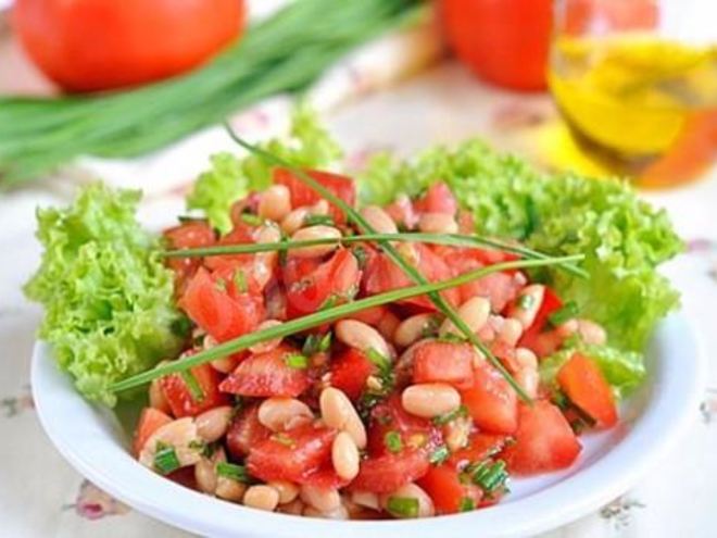 Рецепт салата из фасоли с помидорами