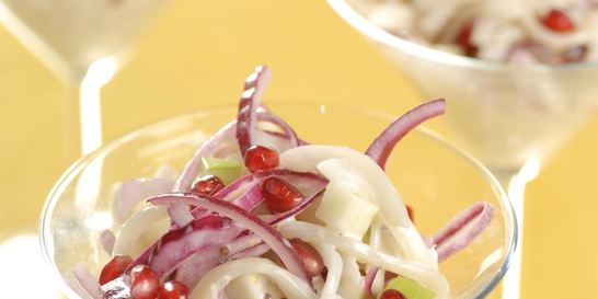 Салат из кальмаров с гранатами