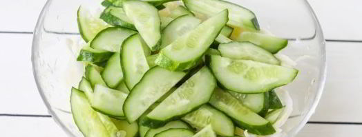 салат из капусты, огурцов и помидоров. Шаг 6