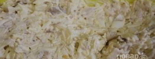 салат из колбасного сыра брутальный. Шаг 4