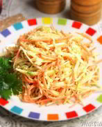 Салат из маргеланской редьки, моркови и яблока