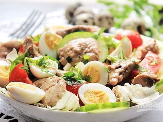 Рецепт салата из печени трески с яйцом