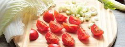 салат из печени трески с яйцом. Шаг 2