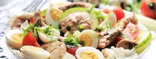 салат из печени трески с яйцом. Шаг 8