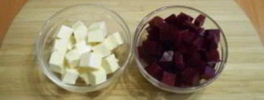 салат из печеной свеклы с брынзой. Шаг 2