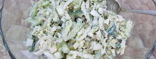 салат из пекинской капусты с яйцом и горошком. Шаг 8