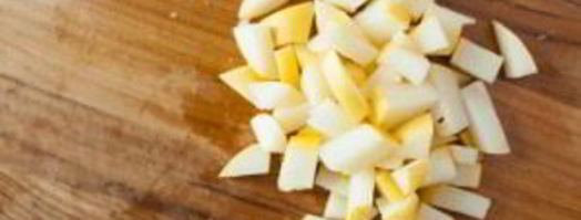 салат из сельдерея корневого. Шаг 2