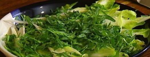 салат из цикория с копченой рыбой и яйцом. Шаг 3