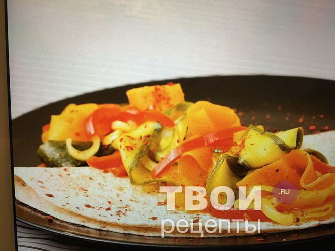 Рецепт салата из цукини с карри