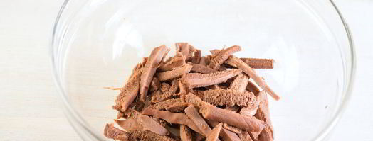 салат из языка со свежим огурцом и кунжутом. Шаг 3