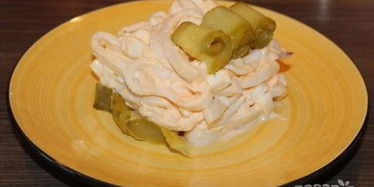 Салат Кальмары с яйцом