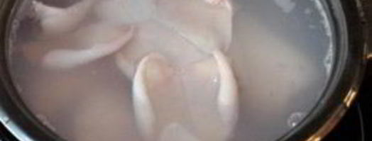 салат кальмары с яйцом. Шаг 2