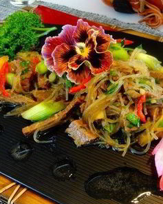 Салат китайский с говядиной