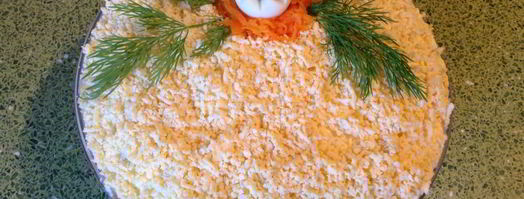 салат мимоза с сайрой. Шаг 5