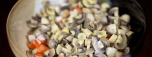 салат новогоднее лукошко. Шаг 3