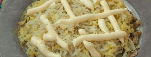 салат грибы под шубой. Шаг 2