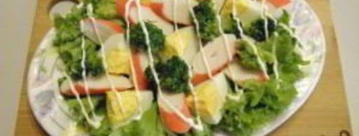 салат с брокколи и крабовыми палочками. Шаг 7